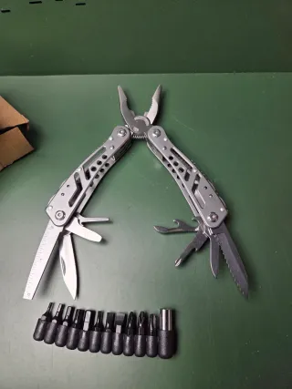 Multiherramienta XL Plegable con Funda