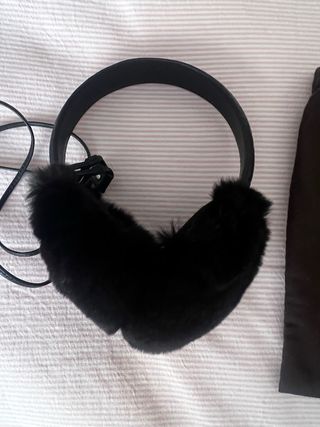 Orejeras Piel Gucci Vintage Negra