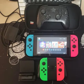 Nintendo Switch V1 (Unpached) + Pro Controller