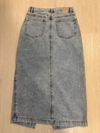 Falda larga vaquera desgastada