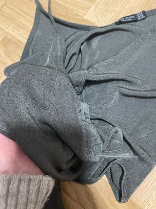 Top tirantes verde con nudo