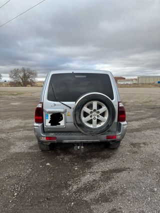 Mitsubishi Montero 2005