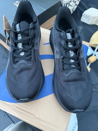 Asics Trabuco novablast  43.5 Negro/Gris