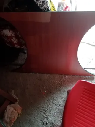 Vendo 4 tavolini e 2 prolunghe