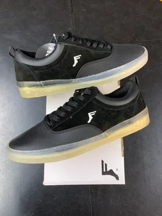 Footprint Bambas Negras