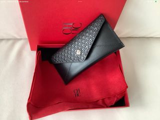 Funda Gafas Carolina Herrera Negra Piel