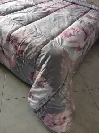 Trapunta matrimoniale floreale