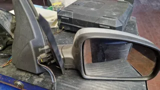 Specchi retrovisori motorizzati