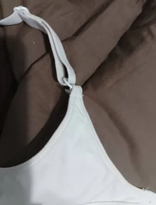 Sujetador postquirúrgico blanco