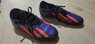 Scarpe da calcio per bambini arancioni e viola