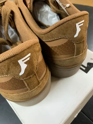 Zapatillas Footprint Marrones Talla 40.5