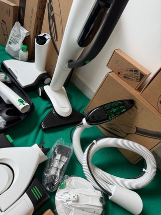 Folletto VK7s Completo di tutto in garanzia