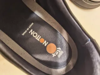 Scarpe eleganti da uomo in pelle nera - Notton (44)