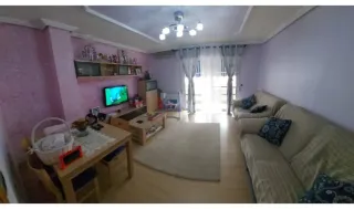 Alquiler de piso con terraza. Zona campoamor