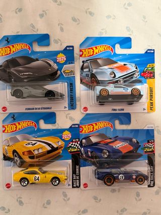 Lote 4 Coches Hot Wheels Ferrari y Ford