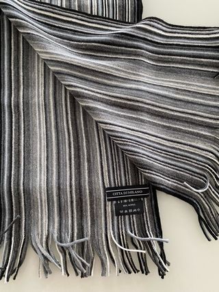 Bufanda Citta Di Milano Rayas Grises y Negras