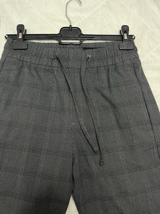Pantalón de cuadros gris hombre