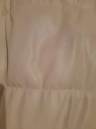 Chaqueta acolchada Stradivarius Beige