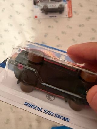 Hot Wheels Triumph TR6, Porsche 928S Safari, HW