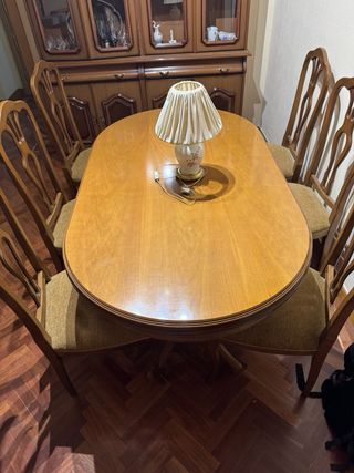 Mesa extensible y 6 sillas madera