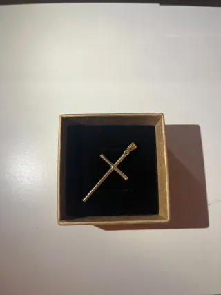Cruz de Oro 18k