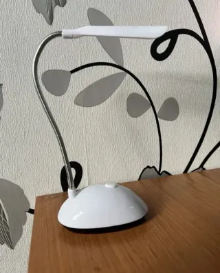 Lampada lettura flessibile bianca