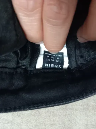 Pantalón vaquero negro