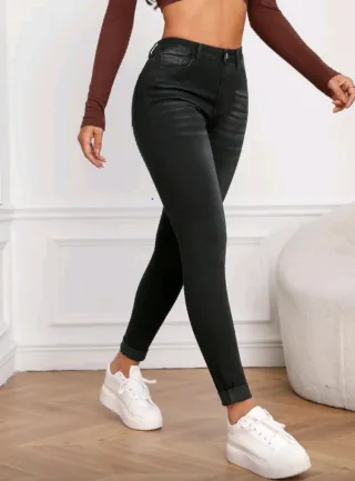 Pantalón vaquero negro