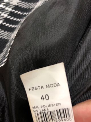 Elegante chaquetón cuadros talla 40