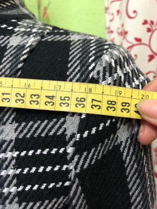 Elegante chaquetón cuadros talla 40