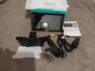 Pantalla de coche más cámara trasera