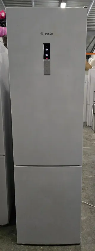 Nevera Bosch 2 metros 220€