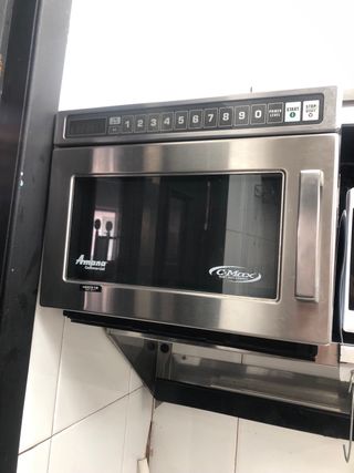 Microondas Amana Commercial C-Max