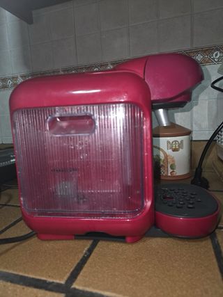 Cafetera Bosch Tassimo Roja