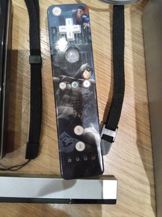 Consola Nintendo Wii Negra y Blanca