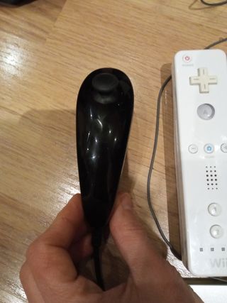 Consola Nintendo Wii Negra y Blanca