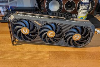 RTX 5080 Zotac Solid Core OC