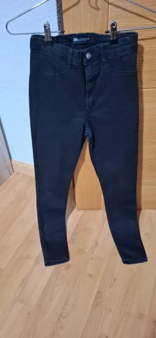 Pantalón vaquero Zara mujer negro