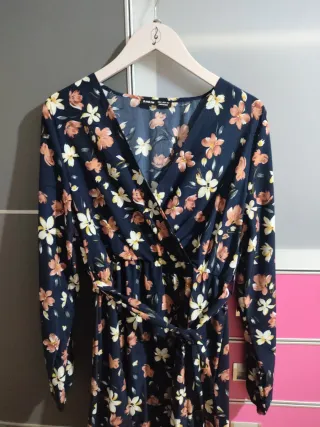 Vestido midi estampado floral manga larga