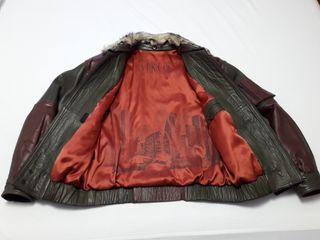 Cazadora Cuero vintage años 80 buen estado.