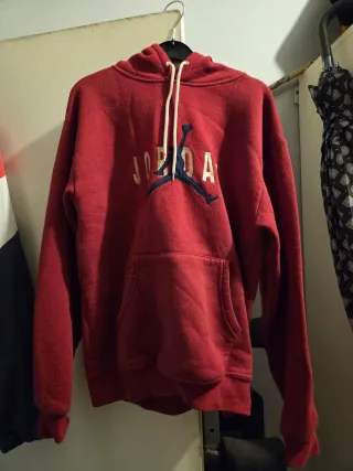 Lote 4 prendas: chubasquero, sudadera, abrigo, cha