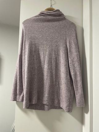 Jersey morado fino cuello alto