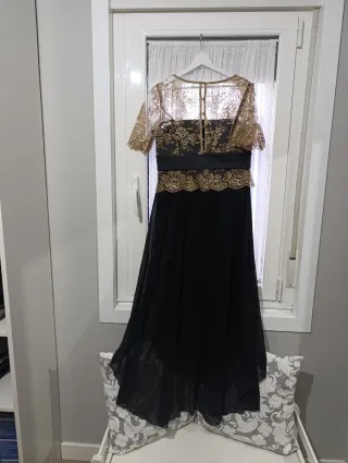 Vestido fiesta negro y dorado