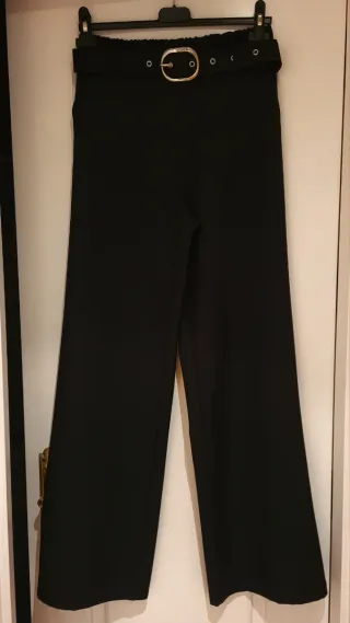 Pantalón negro vestir con cinturón