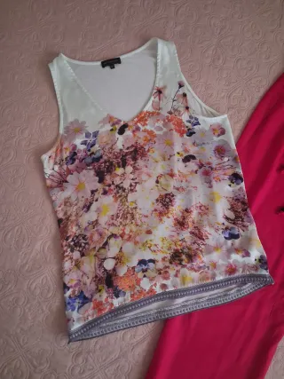 Conjunto Top Flores y Pantalón Rosa