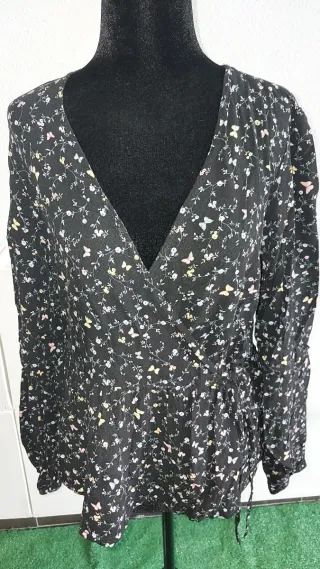 Blusa estampada mariposas talla 44
