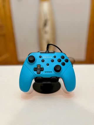 Controller Pro per Nintendo Switch in blu