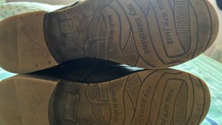 Botas de mujer negras y marrones