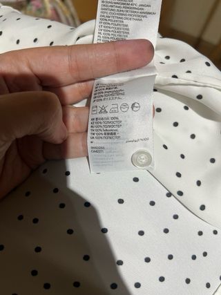Camisa blanca lunares negros talla 46