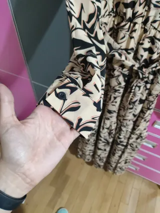 Vestido largo estampado beige y negro